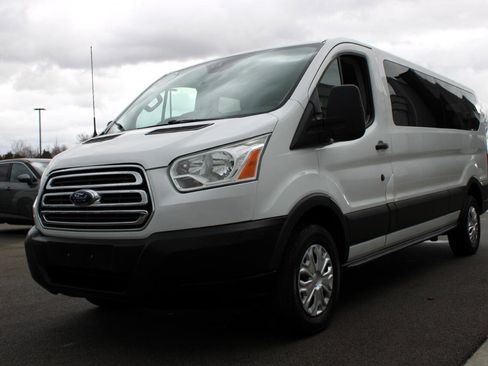 Used 2015 Ford Transit 350 XLT image 3