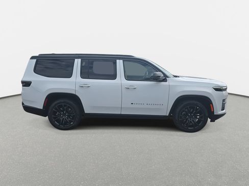 New 2026 Jeep Grand Wagoneer Summit AWD/4WD image 4