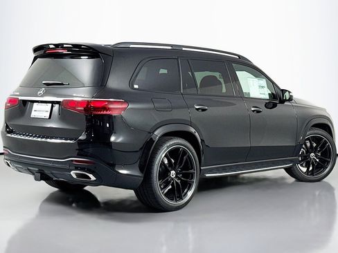 New 2026 Mercedes-Benz GLS 580 4MATIC image 12