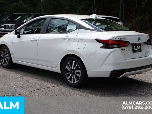 Used 2024 Nissan Versa SV FWD image 8