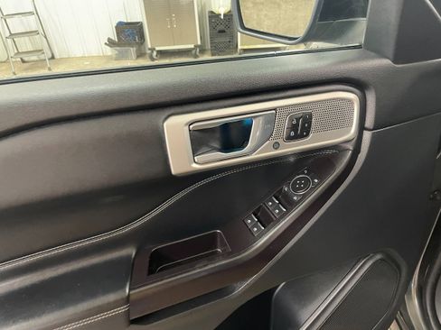 Used 2020 Ford Explorer Limited w/ Class III Trailer Tow Package image 11