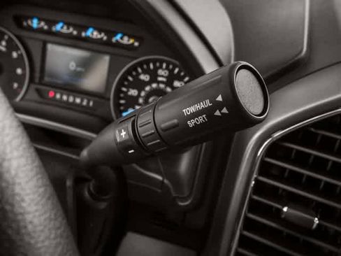 Used 2017 Ford F150 XLT w/ Equipment Group 302A Luxury image 11