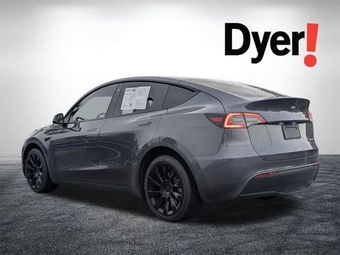 Used 2022 Tesla Model Y Long Range AWD/4WD image 8