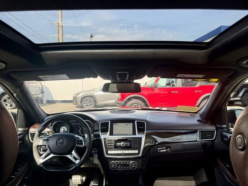 Used 2016 Mercedes-Benz GL 63 AMG 4MATIC image 34