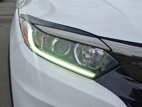 Used 2019 Honda HR-V Sport image 29