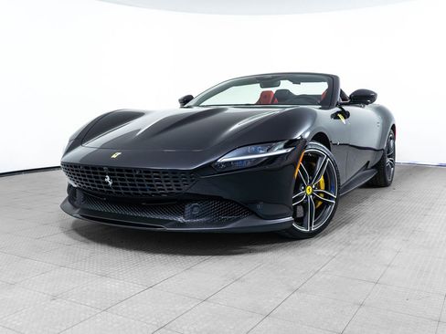 Certified 2025 Ferrari Roma Spider RWD image 1