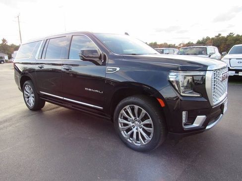 Used 2023 GMC Yukon XL Denali w/ Advanced Technology Package image 10