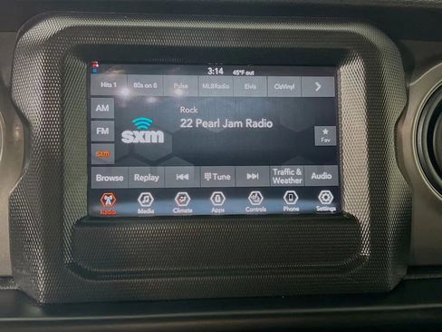 Used 2022 Jeep Gladiator Sport image 15