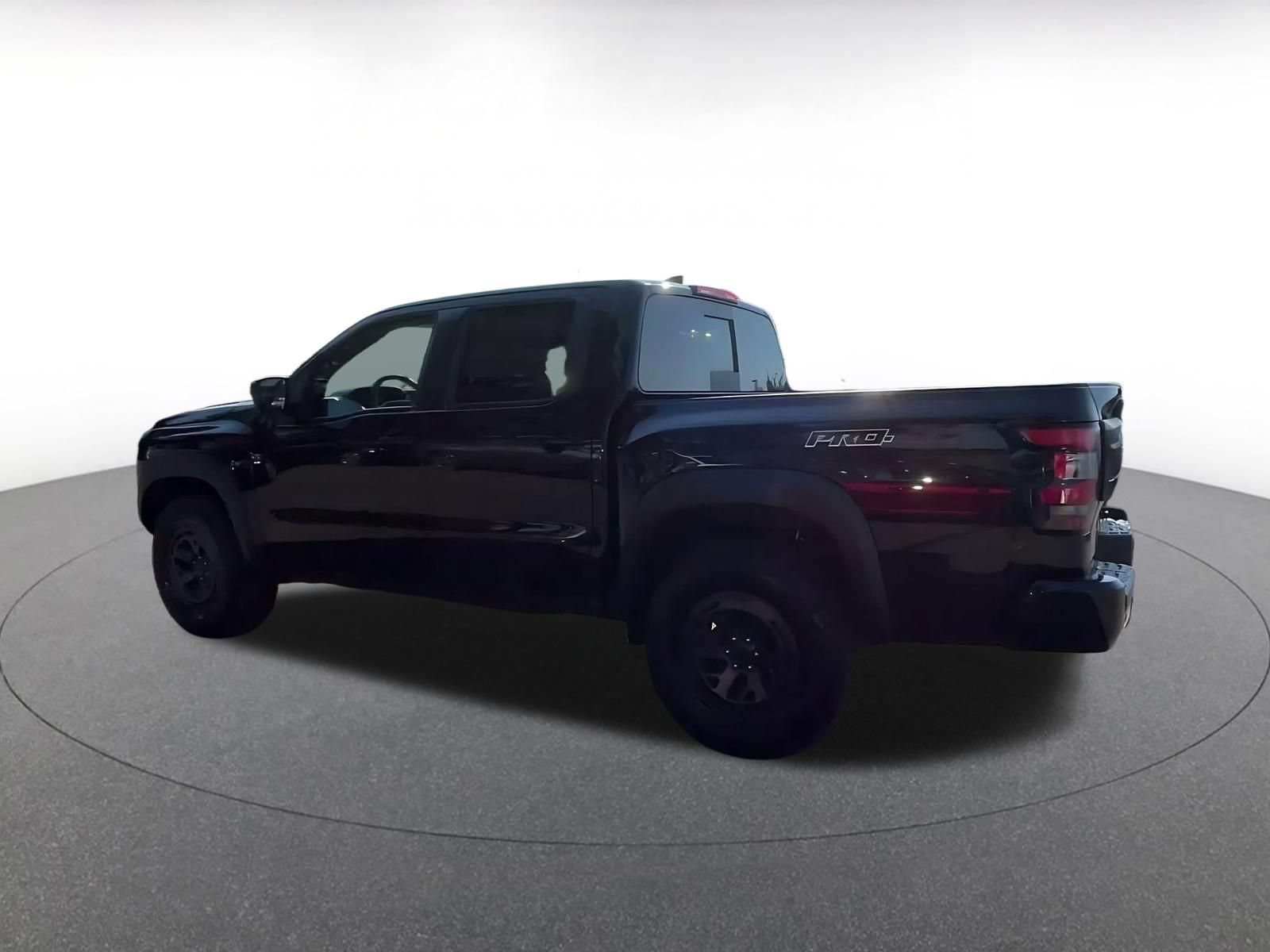 Used 2026 Nissan Frontier PRO-4X AWD/4WD image 9