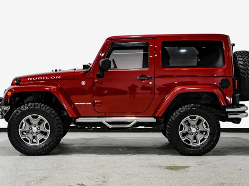 Used 2013 Jeep Wrangler Rubicon w/ Dual Top Group AWD/4WD image 9