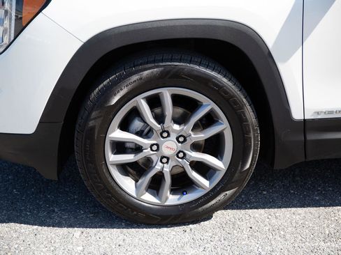 Used 2022 GMC Terrain SLT image 9