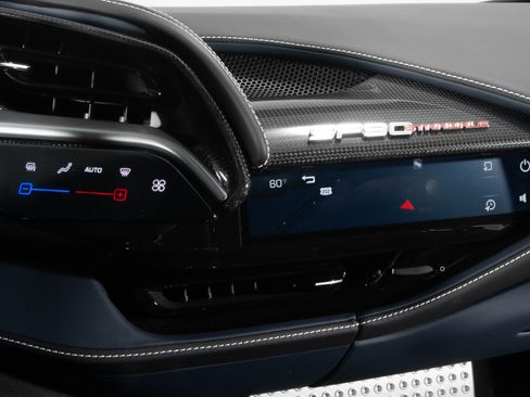 Certified 2022 Ferrari SF90 Stradale AWD/4WD image 40