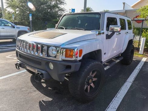Used 2006 HUMMER H3 AWD/4WD image 2