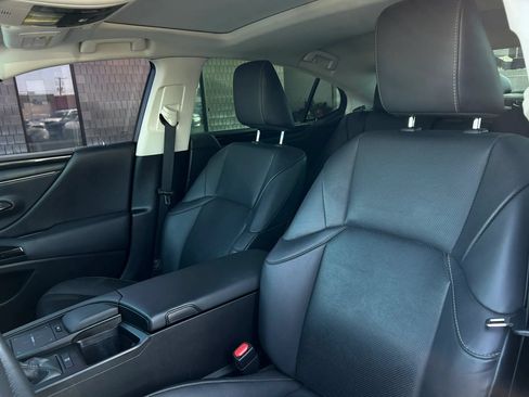 Used 2022 Lexus ES 350 w/ Accessory Package 2 FWD image 10