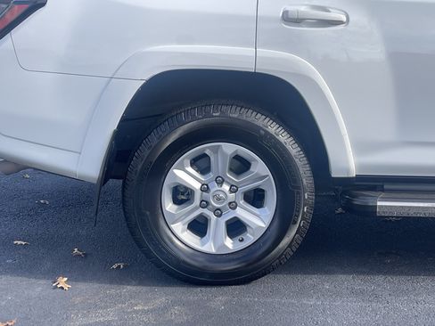 Used 2023 Toyota 4Runner SR5 Premium w/ Moonroof Package image 34