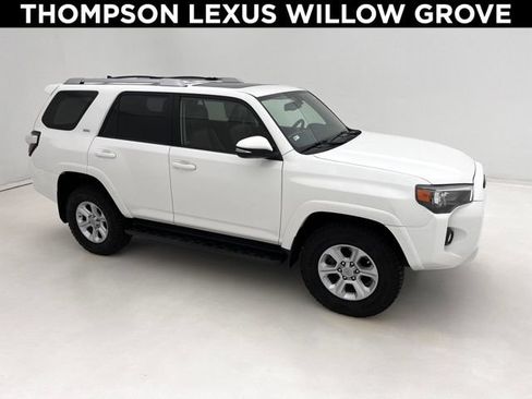 Used 2018 Toyota 4Runner SR5 Premium AWD/4WD image 1