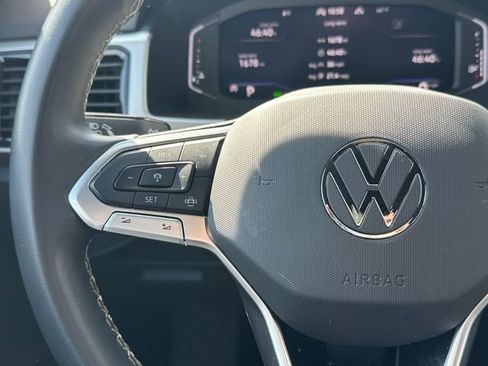Used 2023 Volkswagen Atlas Cross Sport SE AWD/4WD image 19
