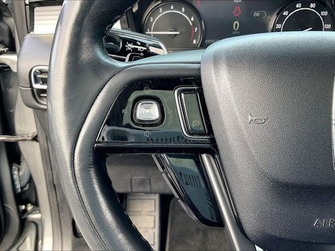Used 2022 Lincoln Corsair AWD w/ Premium Package image 15