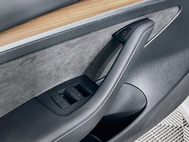 Used 2023 Tesla Model 3 Standard Range RWD image 19