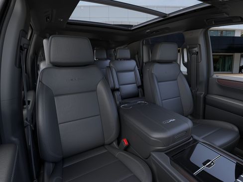 New 2026 GMC Yukon Denali w/ Denali Reserve Package RWD image 18