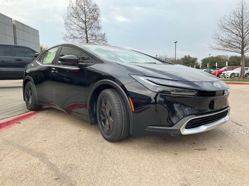 New 2026 Toyota Prius Plug-In Hybrid image 4