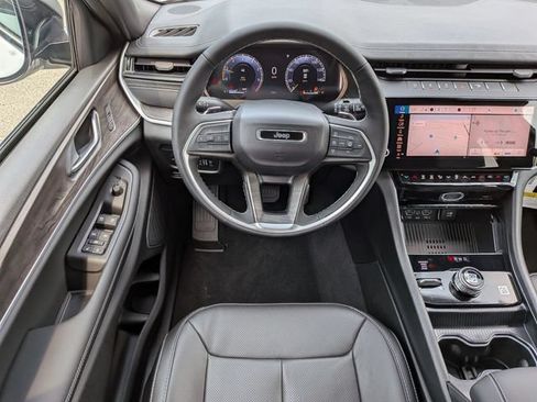 New 2026 Jeep Grand Cherokee Limited AWD/4WD image 15