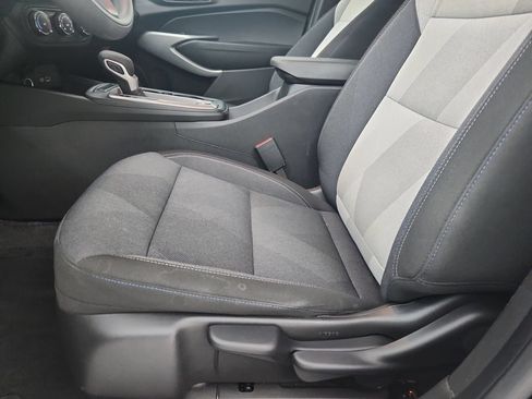 Used 2026 Chevrolet Trax LS w/ LS Convenience Package FWD image 21