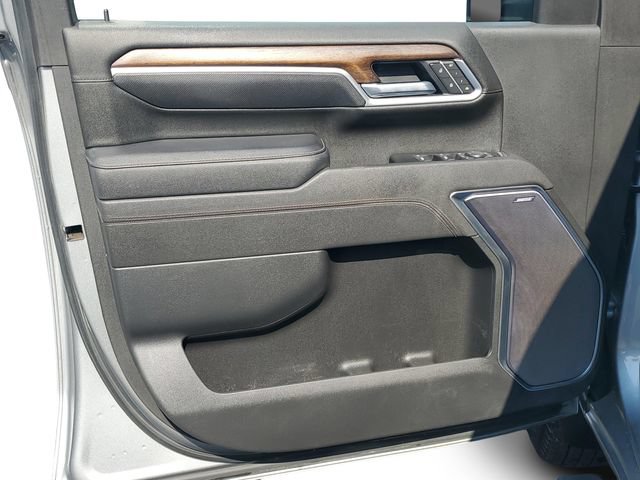 Used 2025 Chevrolet Silverado 3500 High Country w/ High Country Premium Package AWD/4WD image 9