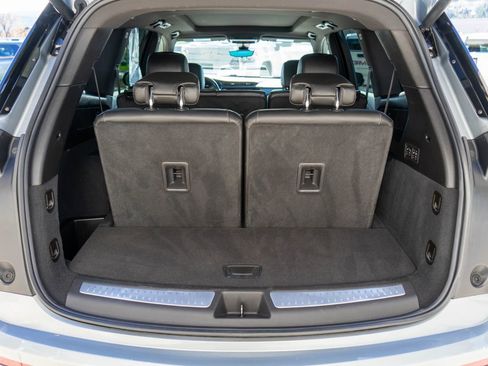 Used 2024 Cadillac XT6 Sport w/ Technology Package image 36