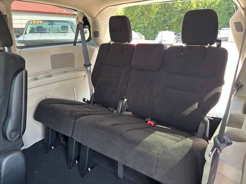 Used 2015 Dodge Grand Caravan SXT FWD image 13