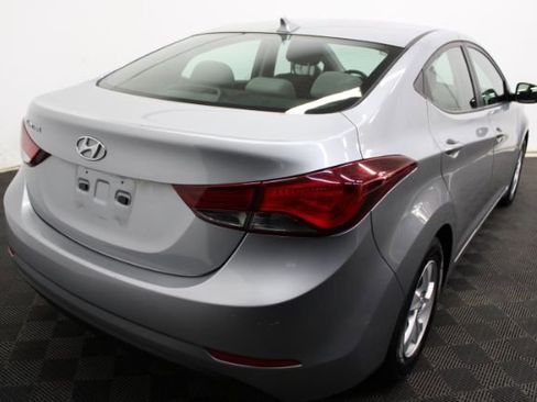 Used 2015 Hyundai Elantra SE image 6