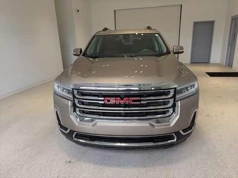 Certified 2023 GMC Acadia SLE w/ Driver Convenience Package image 2