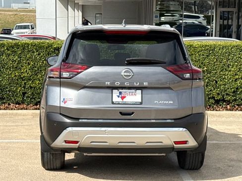 Used 2023 Nissan Rogue Platinum w/ Platinum Premium Package image 8