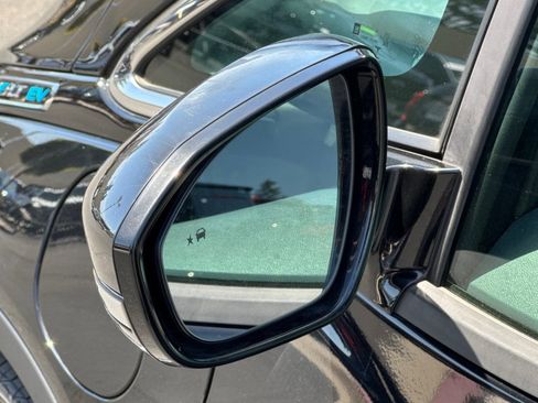 Used 2017 Chevrolet Bolt LT FWD image 50