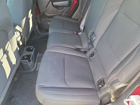 Certified 2022 Jeep Gladiator Sport AWD/4WD image 22