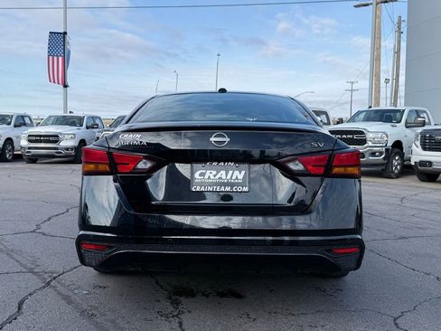 Used 2024 Nissan Altima 2.5 SV image 6