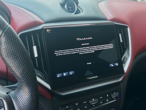 Used 2022 Maserati Ghibli Modena Q4 AWD/4WD image 12