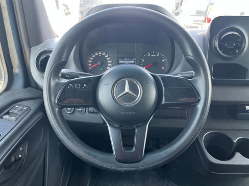 Used 2019 Mercedes-Benz Sprinter 144 image 16