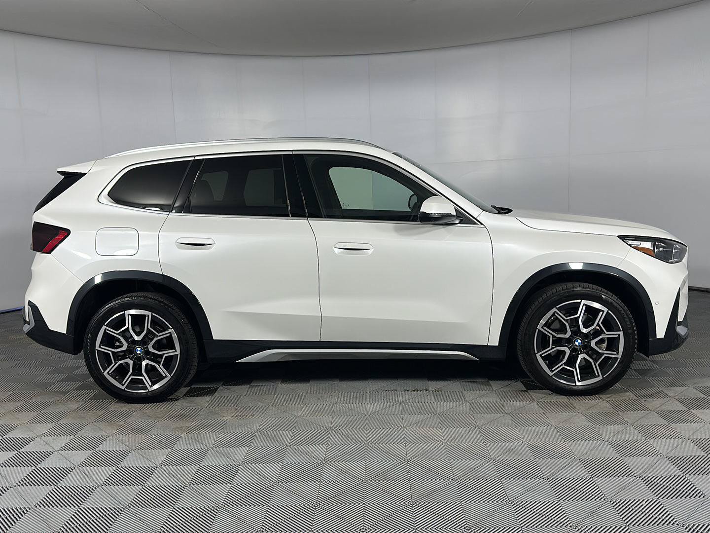 Used 2025 BMW X1 xDrive28i w/ Premium Package AWD/4WD image 29