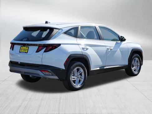 Certified 2025 Hyundai Tucson SE image 7