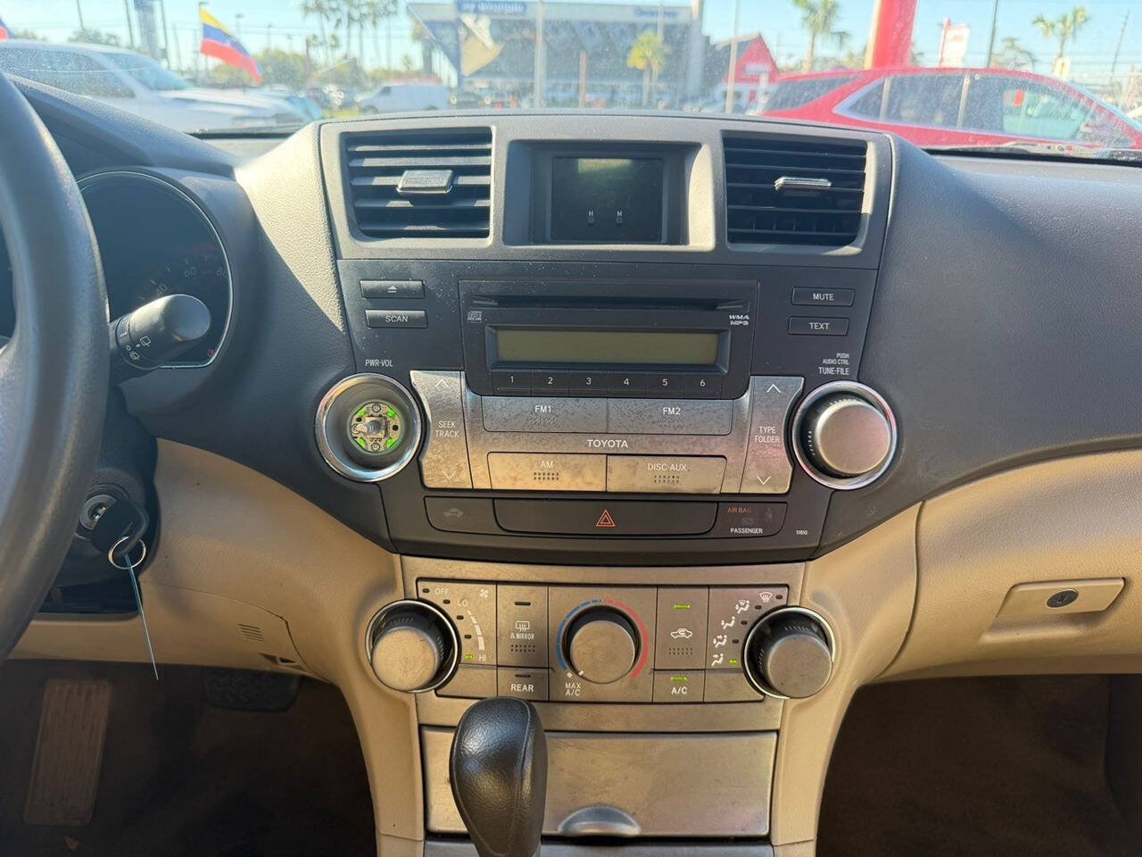Used 2010 Toyota Highlander 2WD w/ Extra Value Pkg 2 image 3