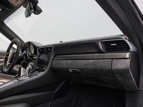 Used 2019 Porsche 911 GT3 RS image 17