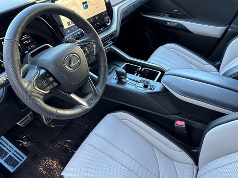 New 2025 Lexus TX 500h AWD image 4