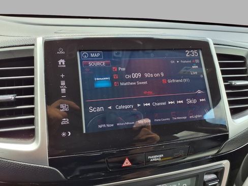 Used 2017 Honda Pilot Elite image 5