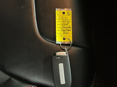 Used 2022 Jeep Cherokee Trailhawk w/ Trailer Tow Group image 48