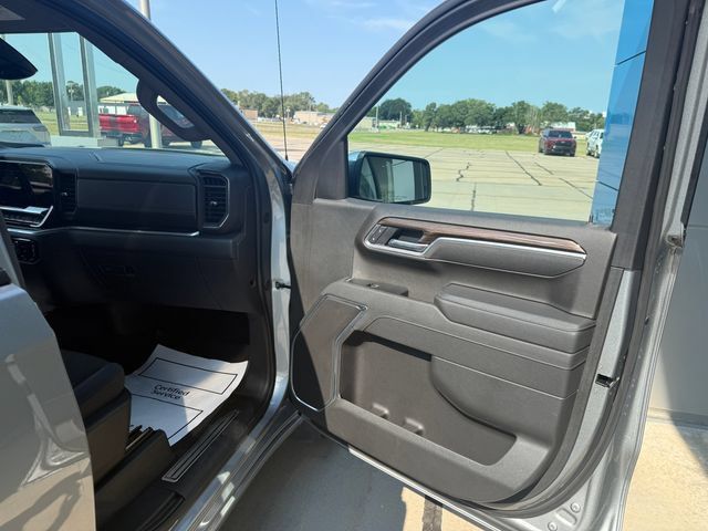 Used 2026 Chevrolet Silverado 1500 LT AWD/4WD image 23