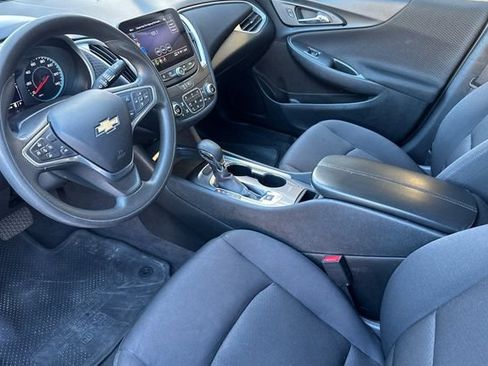 Used 2023 Chevrolet Malibu LT FWD image 10