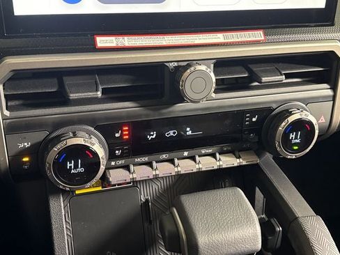 New 2026 Toyota 4Runner Limited AWD/4WD image 33