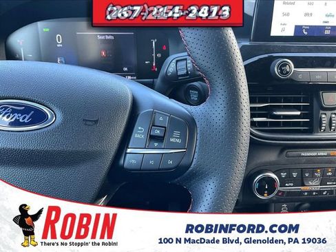 Used 2025 Ford Escape ST-Line Select AWD/4WD image 14