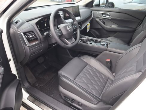 New 2026 Nissan Rogue Platinum w/ Platinum Premium Package AWD/4WD image 13
